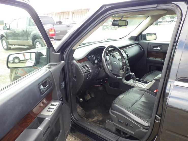 2011-ford-flex-image-5