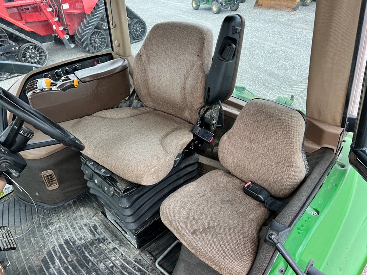 2002-john-deere-8420t-image-8