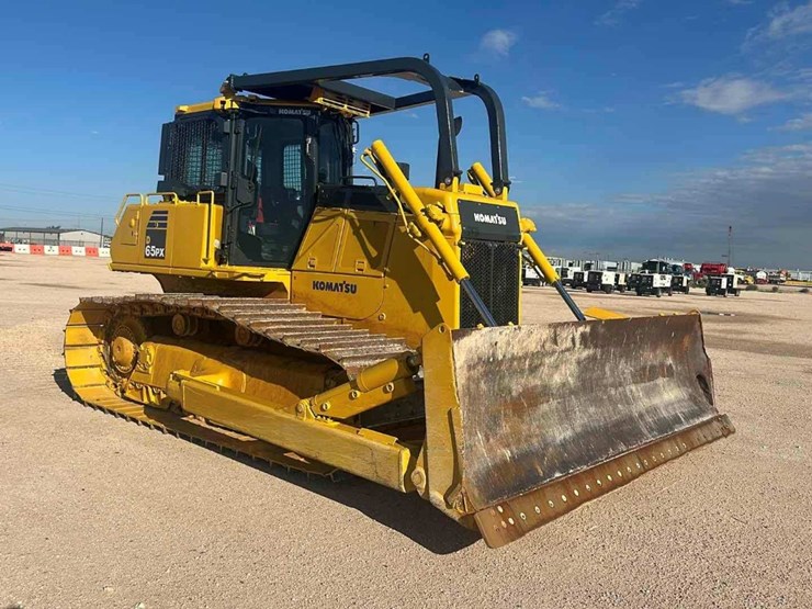 2016-komatsu-d65px-18-image-3