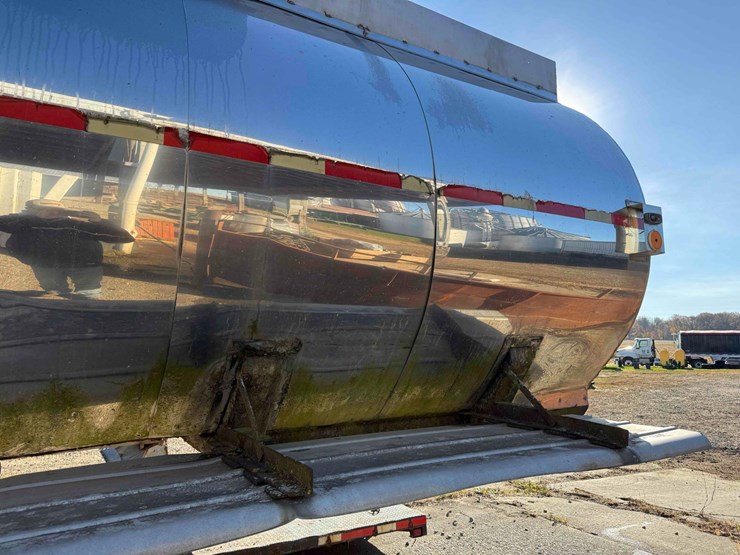 1976-6500-gal-ss-tanker-image-8