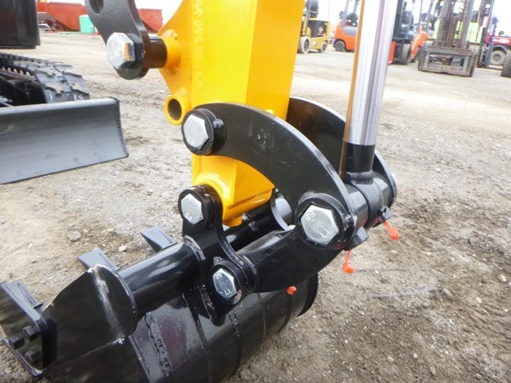 2025-vicsec-vc15-y-hydraulic-excavator-image-11