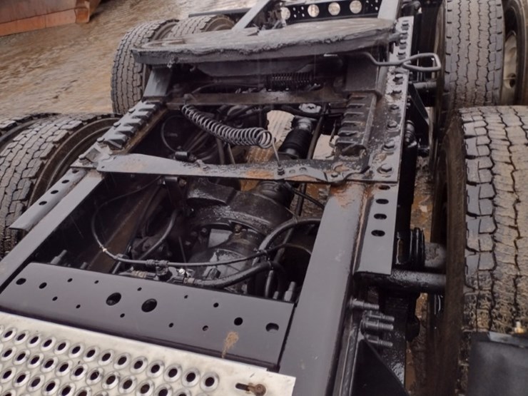 international-16-image-33