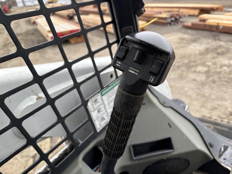 2019-bobcat-s630-image-22