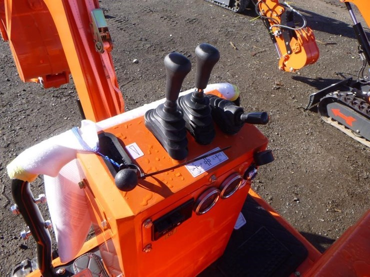 blt-319-hydraulic-excavator-image-18