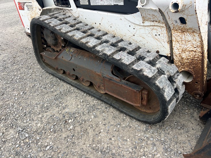 2020-bobcat-t595-image-13