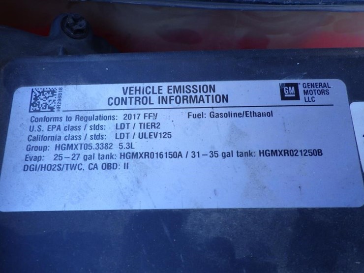 2019-chevrolet-suburban-image-12