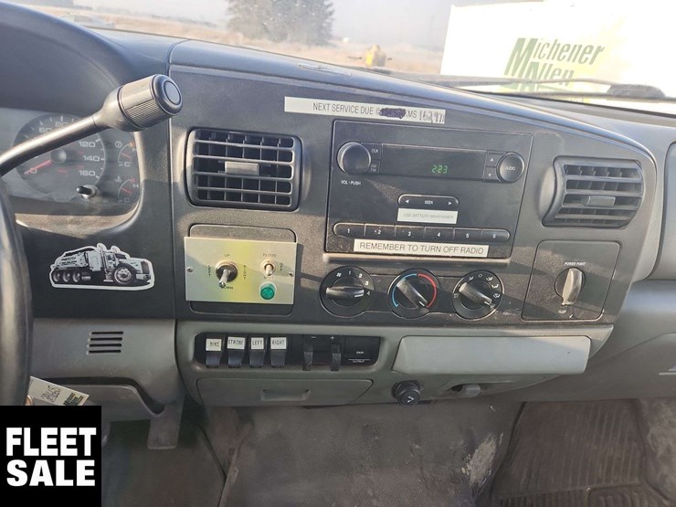 2006-ford-f550-image-12