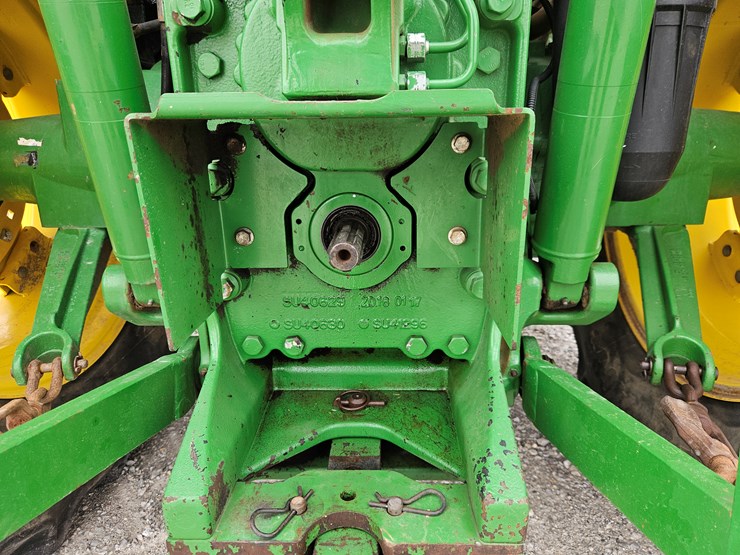 2016-john-deere-6120e-image-14