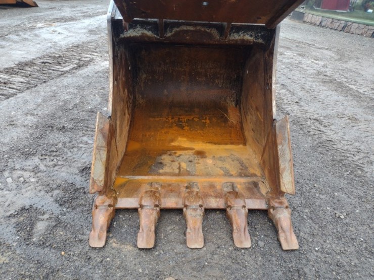 hitachi-zx135us-6-image-14