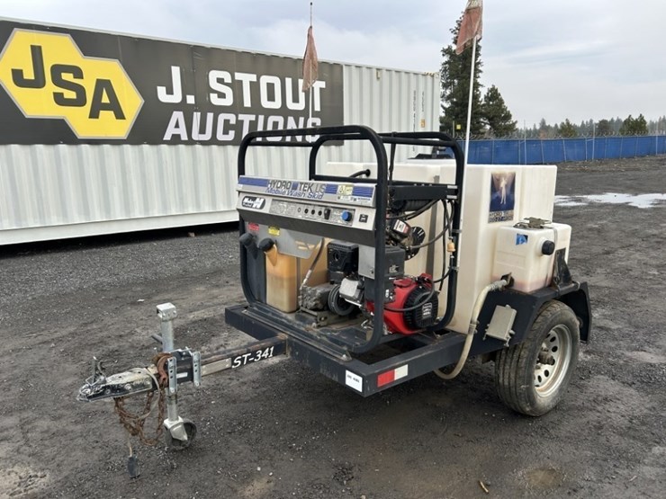 hydrotek-ss30005vs-towable-pressure-washer-image-1