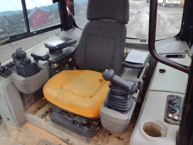 caterpillar-d6k-lgp-image-11