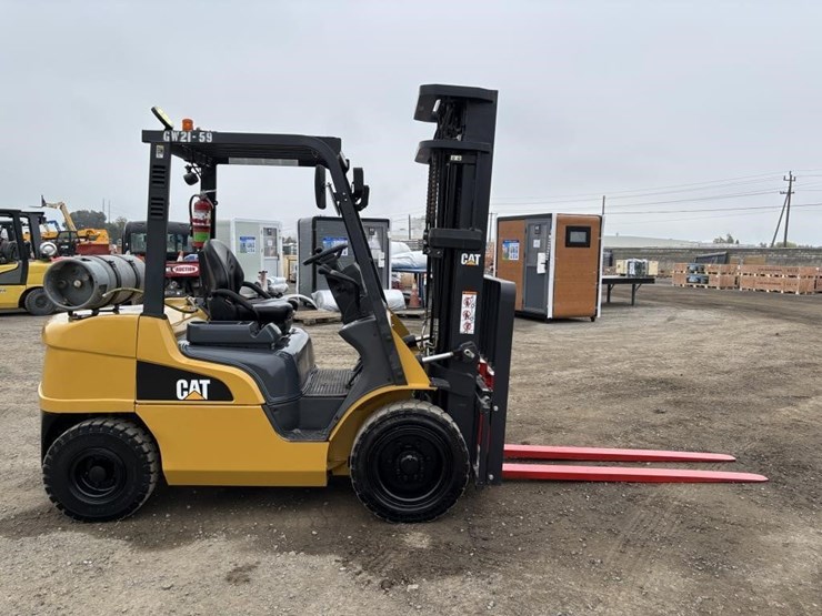 2021-caterpillar-gp30n-image-7