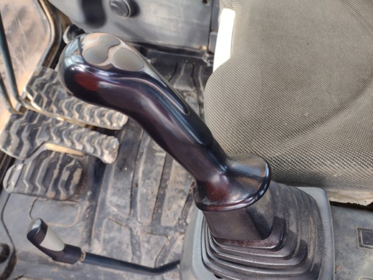 hyundai-robex-r145lcr-9-excavator-(qea-4014)-image-12