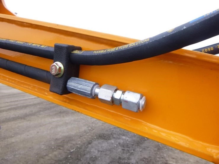 2025-vicsec-vc15p-hydraulic-excavator-image-13