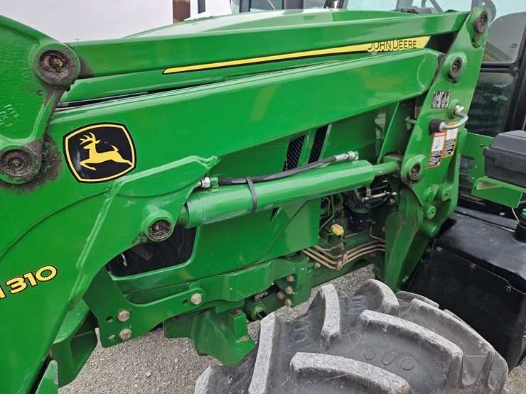 2016-john-deere-6120e-image-22