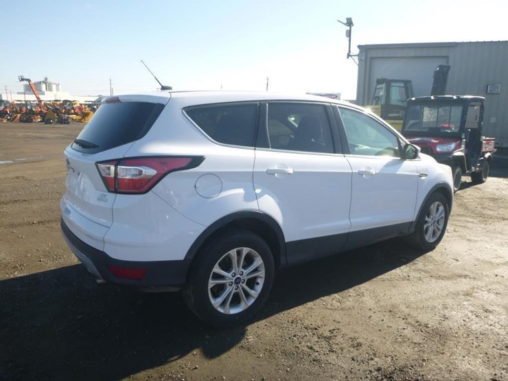 2017-ford-escape-image-3