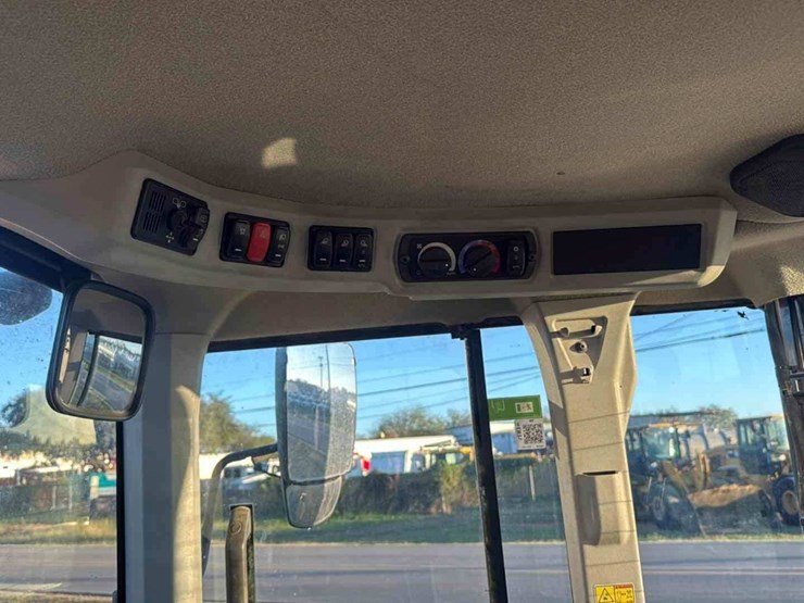 caterpillar-930m-image-21