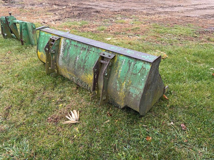 john-deere-bucket-image-3