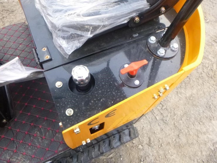 2025-vicsec-vc13-hydraulic-excavator-image-22