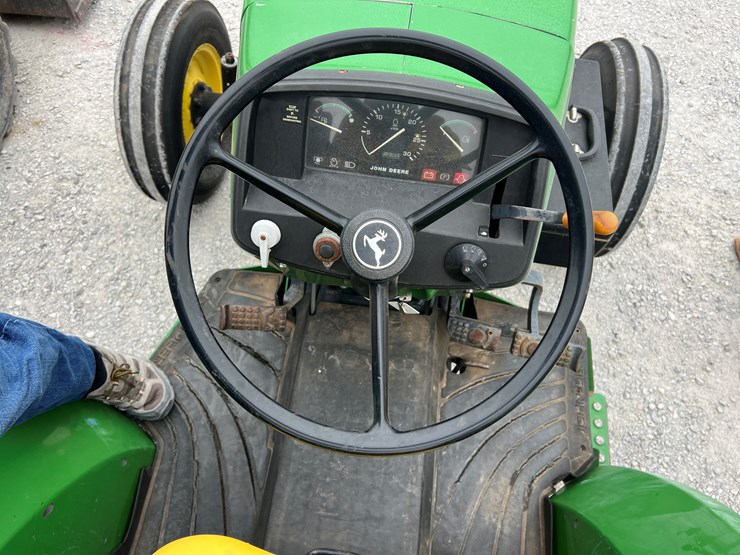 2002-john-deere-5320-image-13