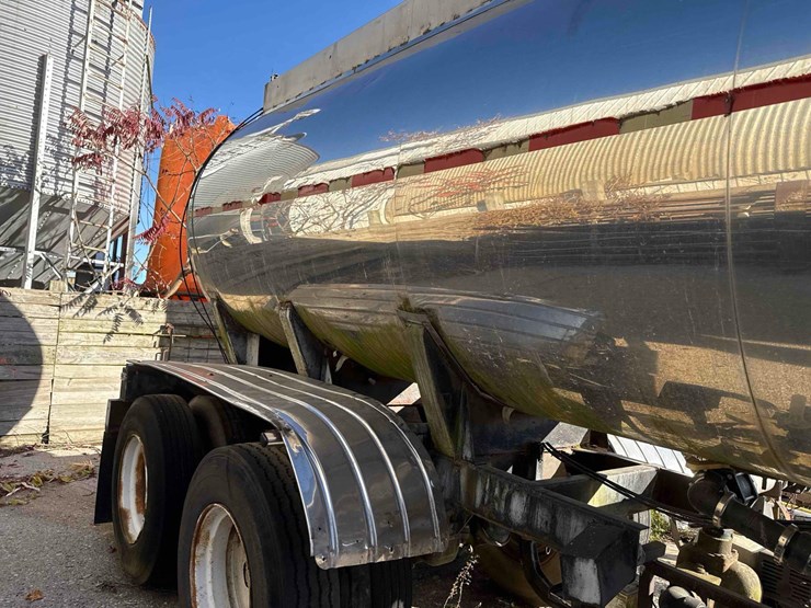 1976-6500-gal-ss-tanker-image-13