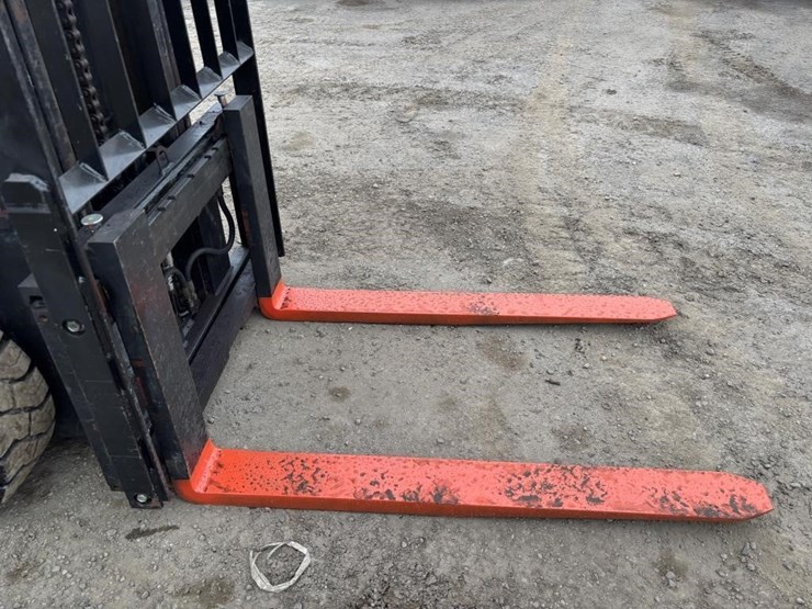 2011-toyota-8fgcu30-image-10