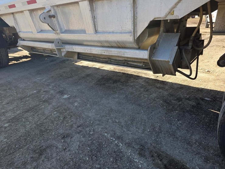 2003-travis-]-image-24