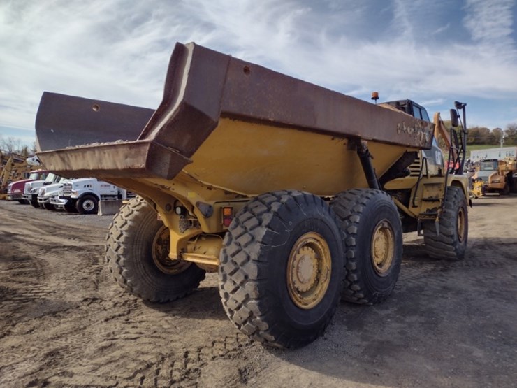 caterpillar-725-image-43