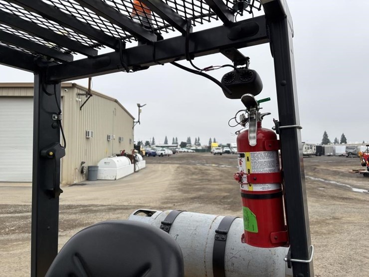 2021-caterpillar-gp30n-image-29