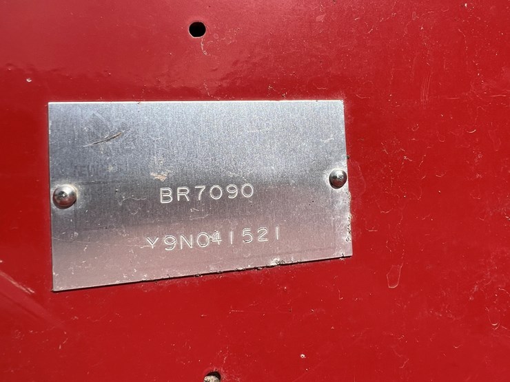 2009-new-holland-br7090-image-9