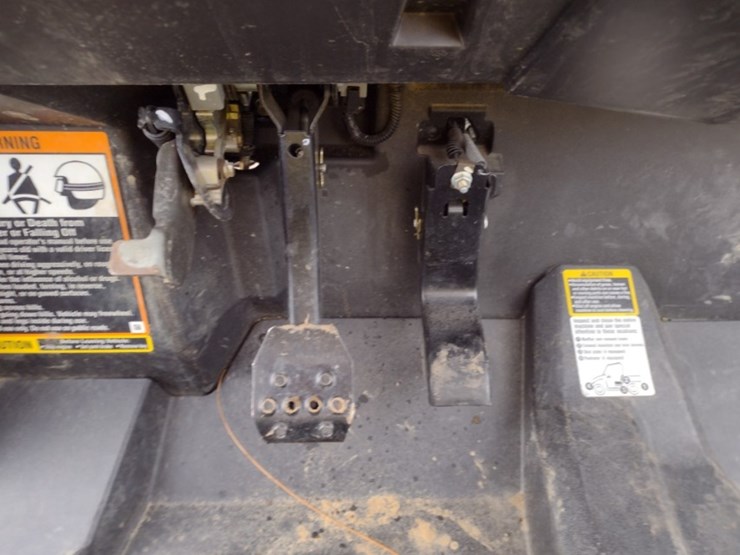 john-deere-gator-image-6