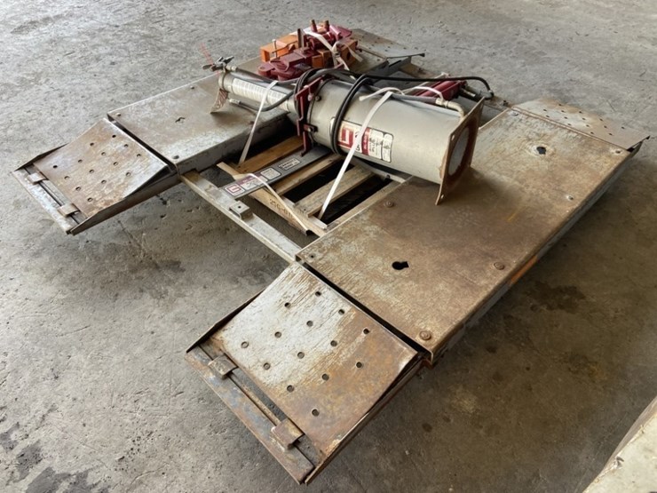 gray-ql-60-quicklift-plus-vehicle-lift-image-1