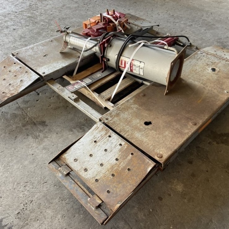 Gray QL-60 QuickLift Plus Vehicle Lift