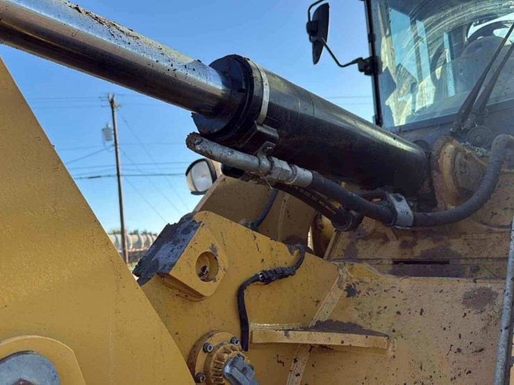 caterpillar-930m-image-10