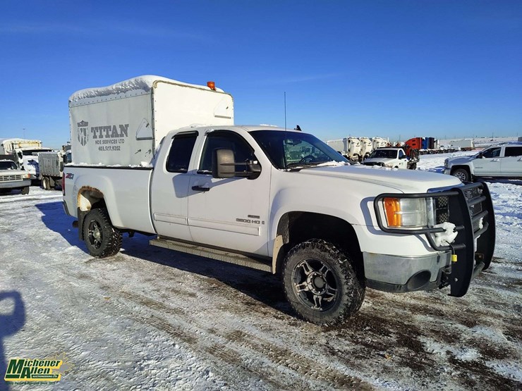 2009-gmc-sierra-3500hd-image-2