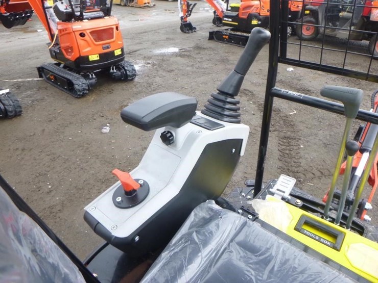 2025-tpm-18bs-hydraulic-excavator-image-22