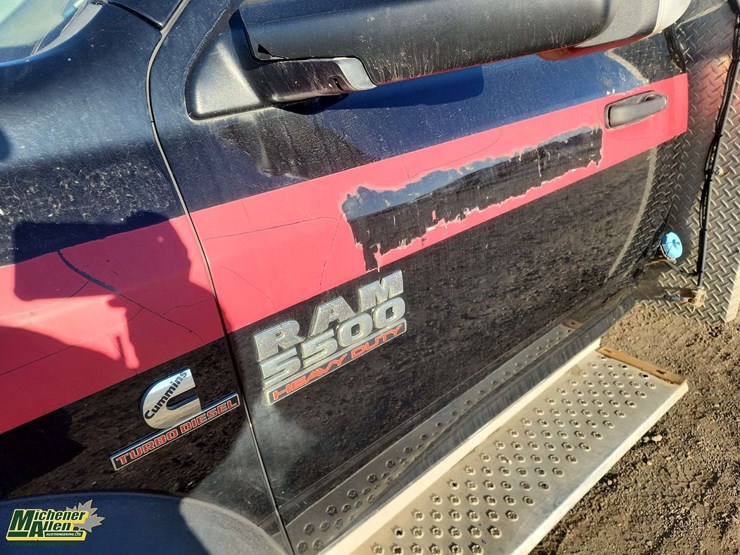 2014-ram-5500-slt-image-38