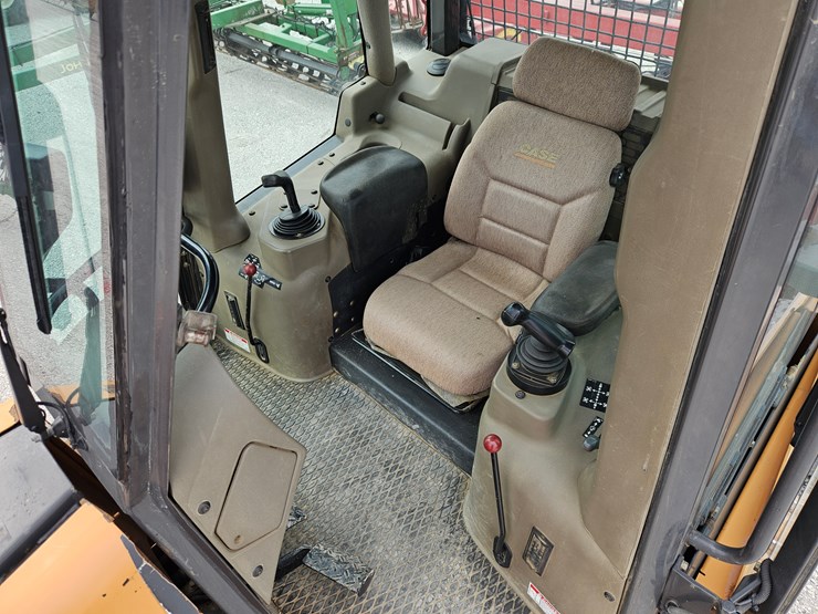 2012-case-850l-xlt-image-14