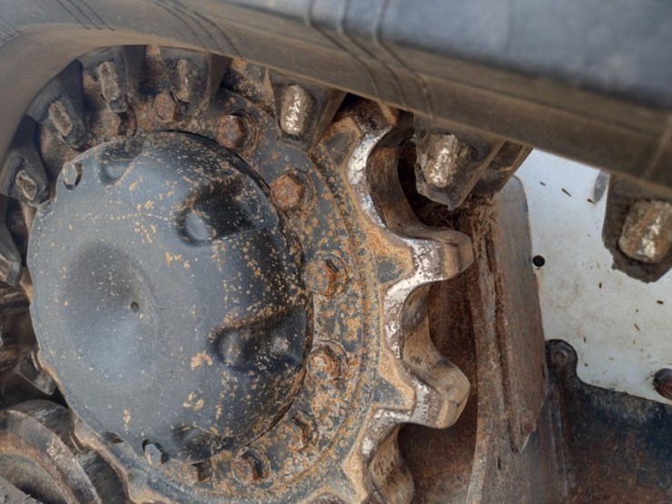 bobcat-t590-image-30