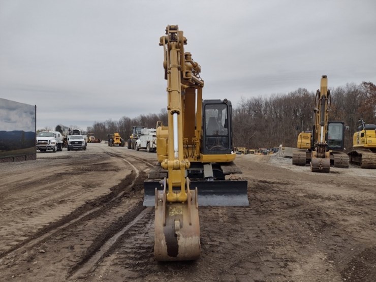 komatsu-pc128uu-2-image-2