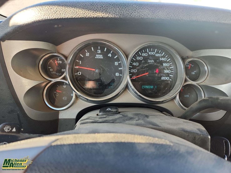 2013-chevrolet-silverado-2500hd-lt-image-11