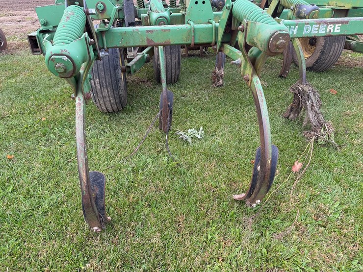 17-shank-john-deere-disc-chisel-image-7