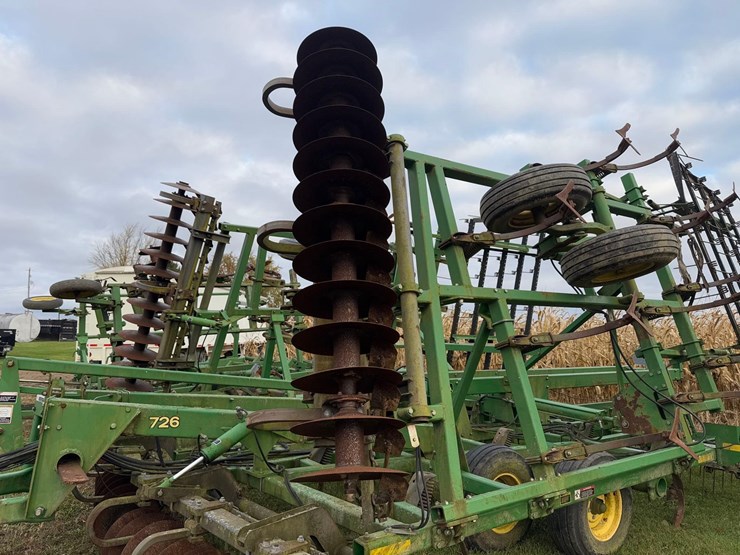 john-deere-726-image-10