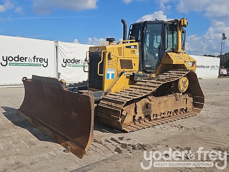 2017-caterpillar-d6n-image-1