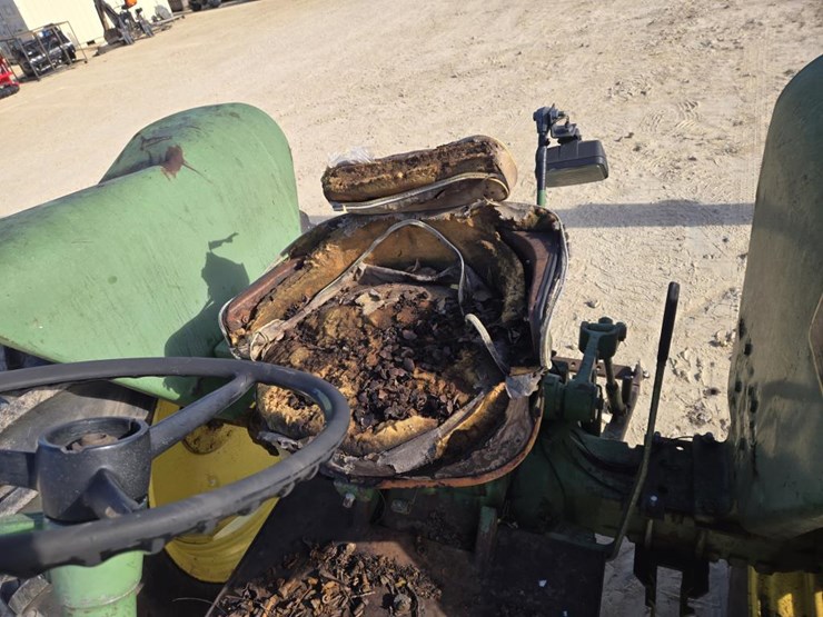 john-deere-2010-image-8