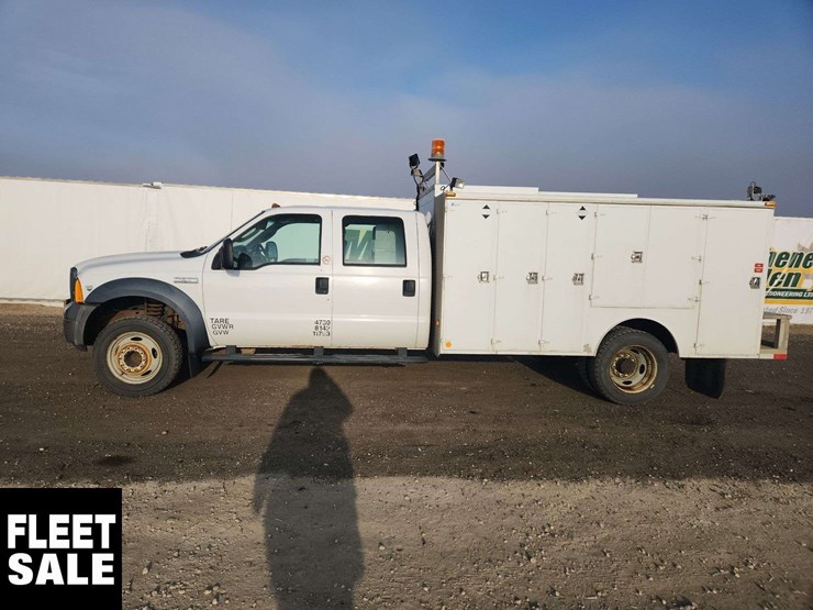 2006-ford-f550-image-19