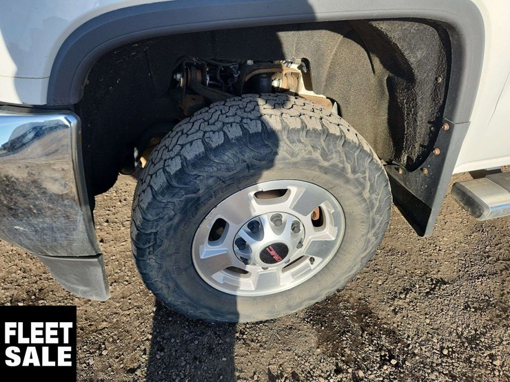 2018-gmc-sierra-2500hd-image-31