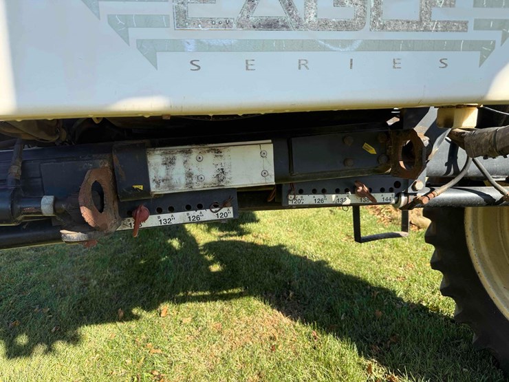 willmar-8400-sprayer-image-28