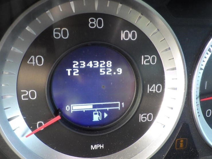 2013-volvo-xc60-image-14