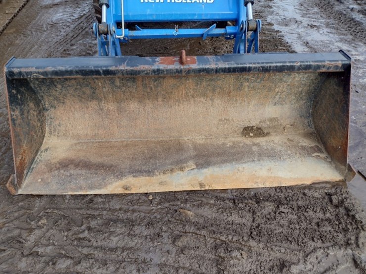 new-holland-boomer-37-image-13